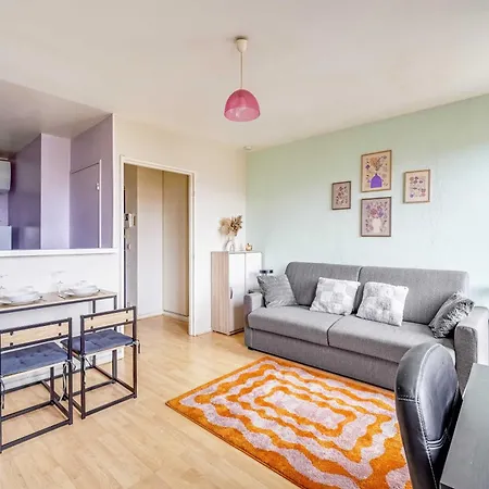 Spacious 2p - Near La Defense *